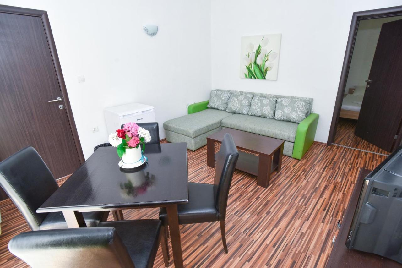 Apartments Bjelanovic Budva Bagian luar foto
