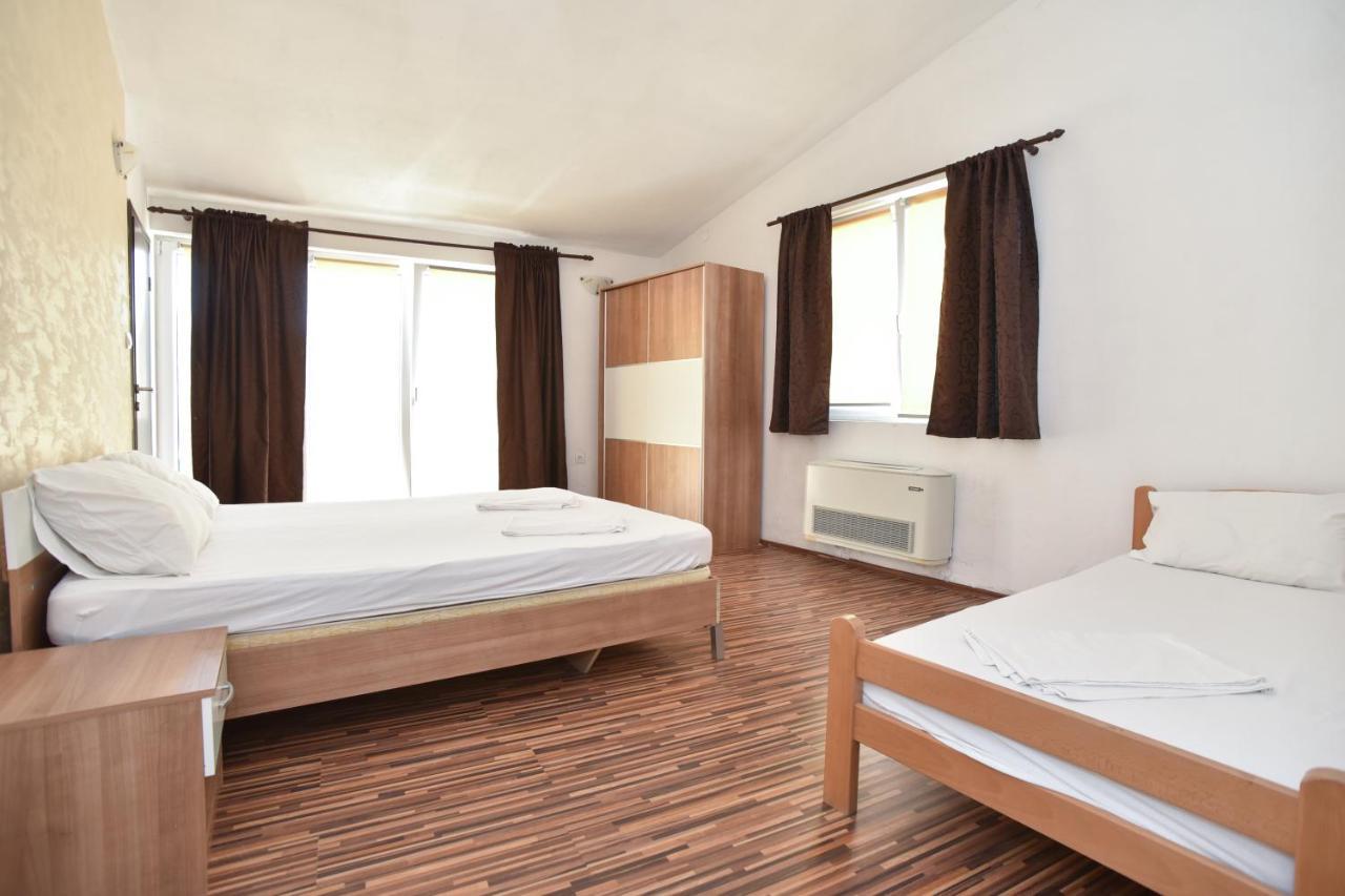 Apartments Bjelanovic Budva Bagian luar foto